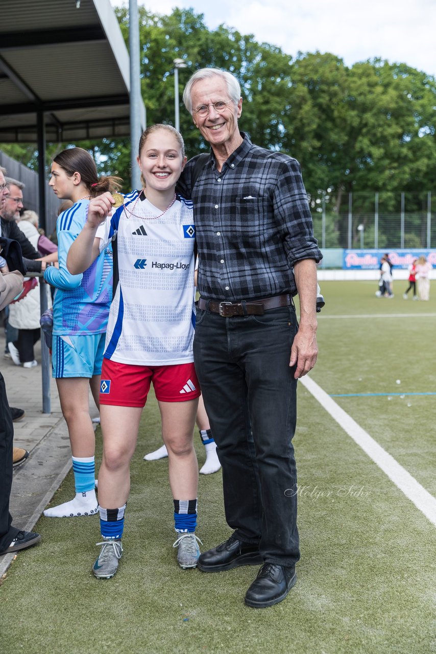 Bild 266 - wBJ Lotto Pokal Finale  Eimsbuetteler TV - Hamburger SV : Ergebnis: 0:3